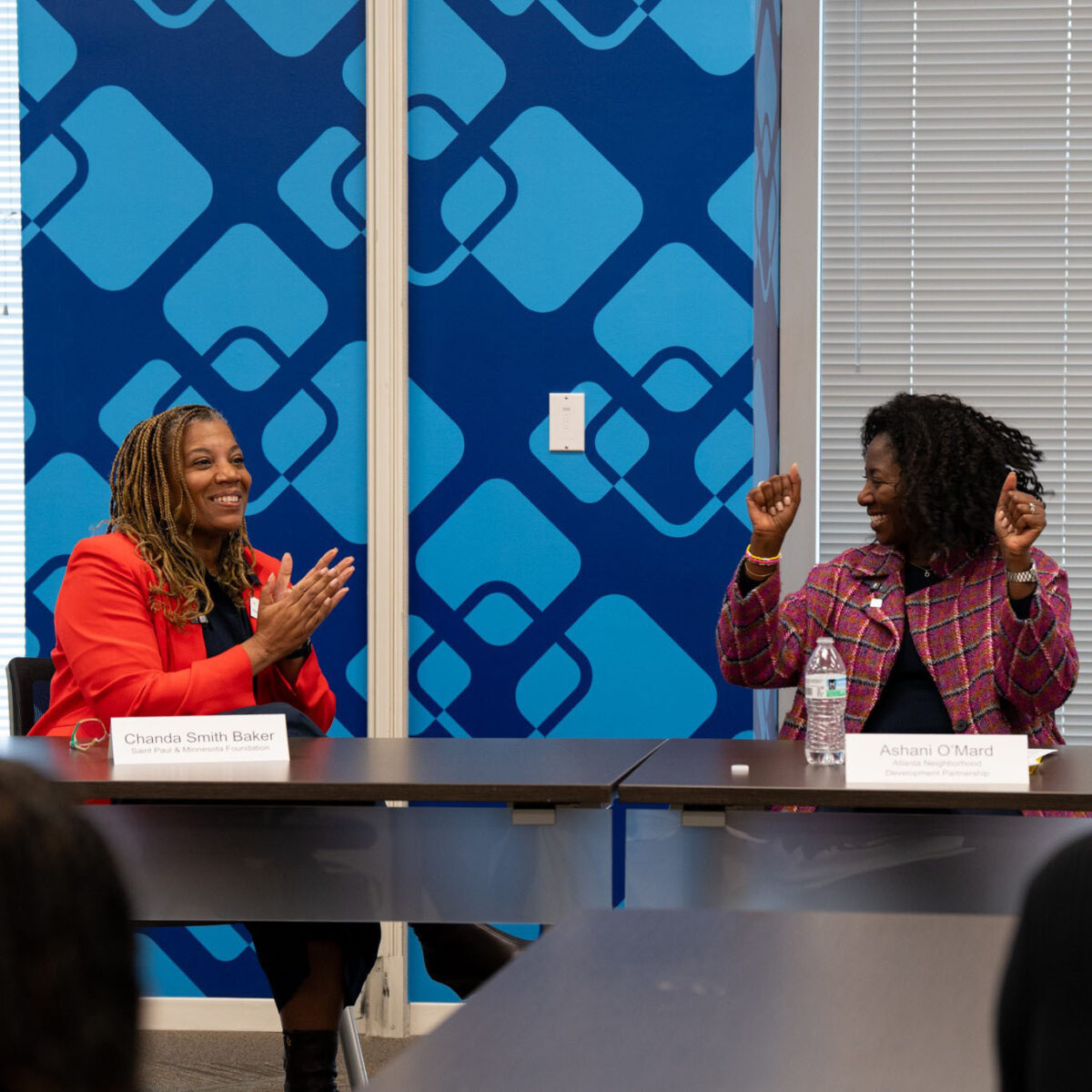 Chanda Smith Baker talking with Ashani O Mard